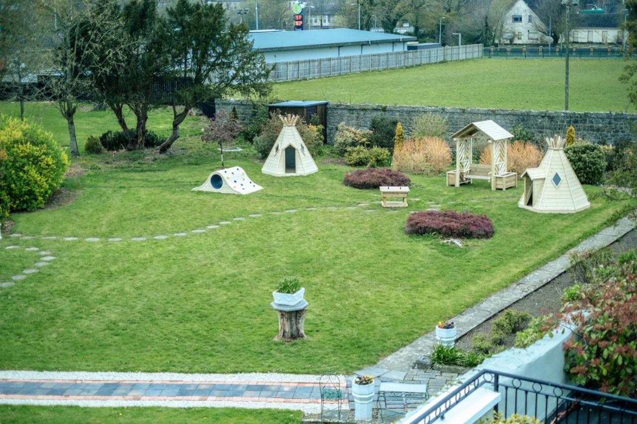 County Arms Hotel 4*