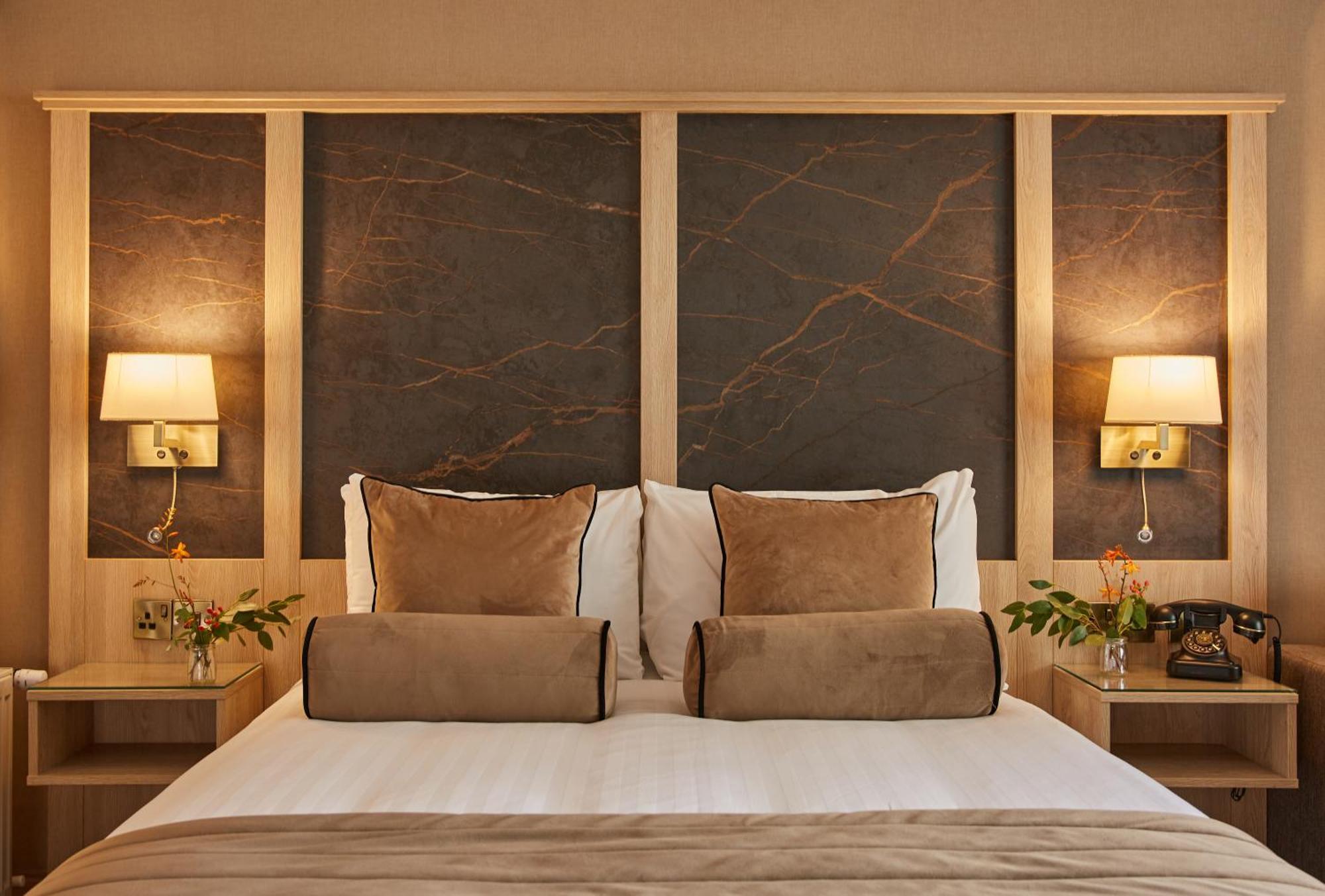 County Arms Hotel 4*