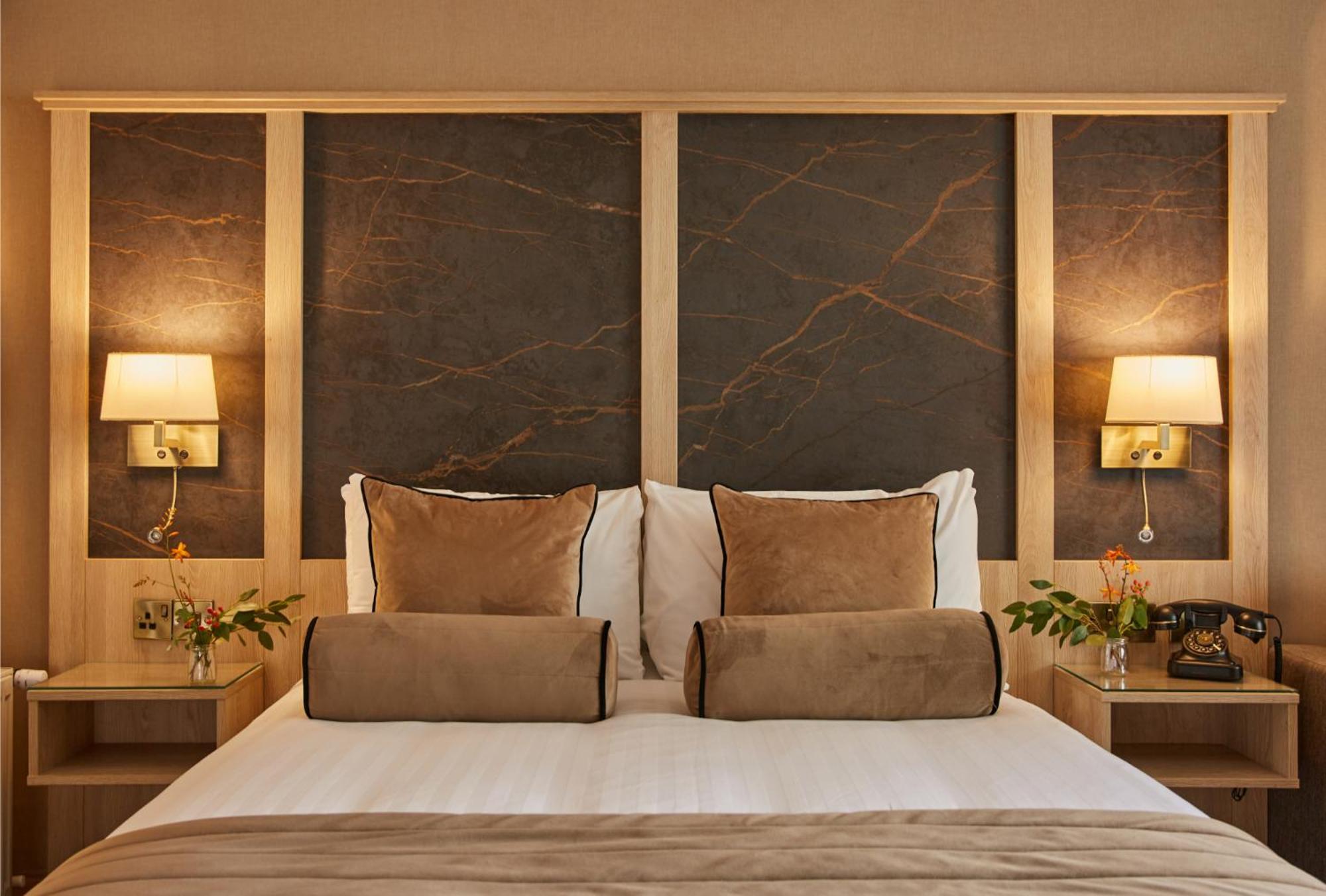 County Arms 4* Birr